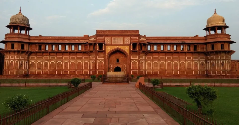10 Best Attractions in Agra