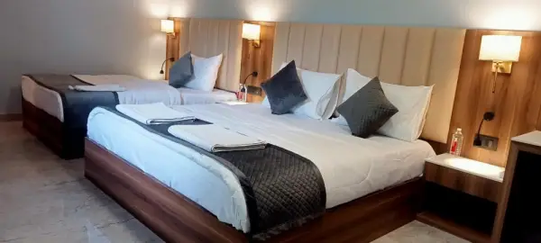 HOTEL SHYAM PALACE INDIA AGRA Main image